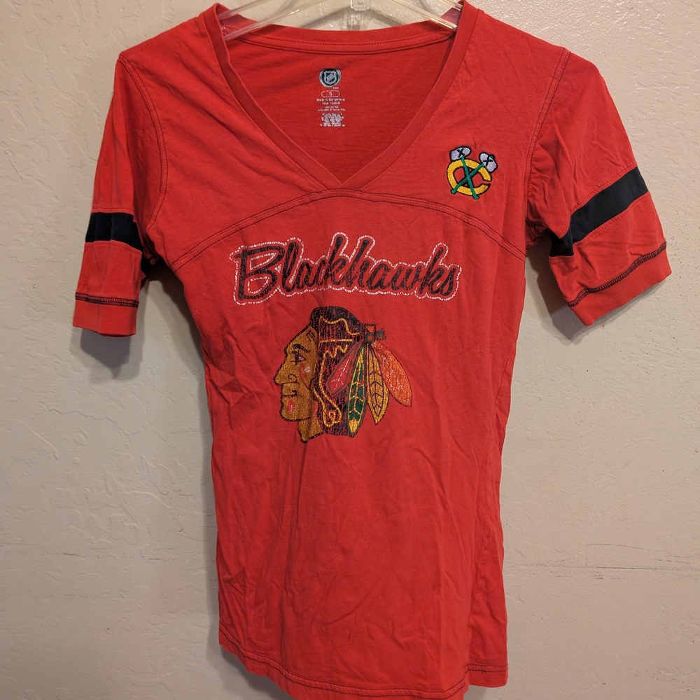 NHL Women's Red Blackhawks Tee